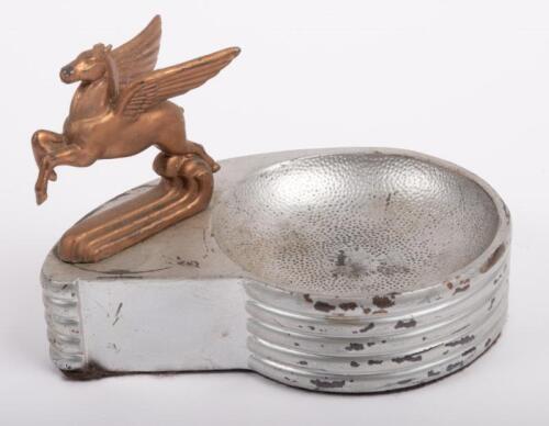 SMOKE TRAY: A circa 1950s Trophy Cast ashtray with a fixed Pegasus emblem