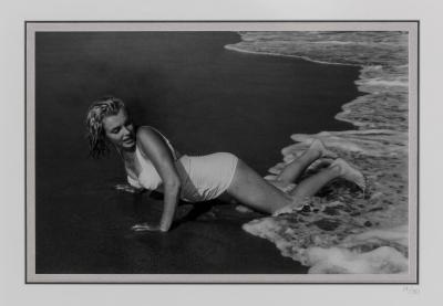 MARILYN MONROE: A black & white print of Marilyn Monroe. Photo taken by Sam Shaw. Limited Edition 14/30 with CoA