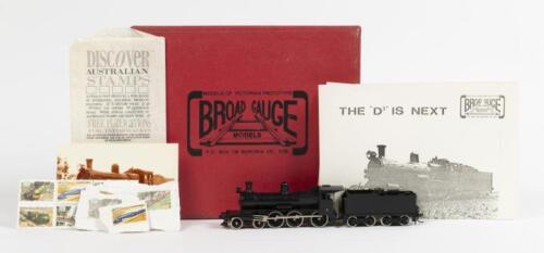 33 · SAMHONGSA: A Precision Scale Model (Samhongsa of Korea) HO Gauge, Victorian Railways D3 Class 4-6-0, with original fitted box and information guide
