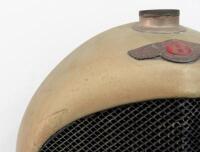 BENTLEY: A Bentley 3-litre W.O&nbsp;'red label'&nbsp; radiator with core and surround, 70cm high, 50cm wide&nbsp; - 3