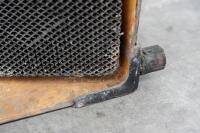 BENTLEY: A Bentley 3-litre W.O&nbsp;'red label'&nbsp; radiator with core and surround, 70cm high, 50cm wide&nbsp; - 15