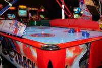 'Fast Track' SAM 4-player&nbsp;air hockey table - 4
