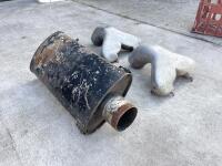 JAGUAR: A Jaguar S Type air filter and 2 air intakes. [Location: Sydney] - 3