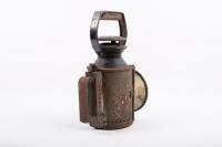 LANTERN: A small early hand held lantern by Bladon Burmingham England, marked to side 'B.R.' believed to stand for British Railways, measures 28cm high&nbsp; - 3