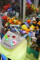 'Claw Skill Tester' Lovely Monster, 600 x 600, toys not included - 5