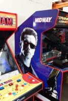'Terminator 2 - Midway Judgment Day' upright cabinet [Location: Dingley Village] - 3
