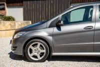 2010 Mercedes-Benz B200 Hatchback [Location: Sydney] - 35