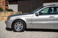 2003 Mercedes-Benz E320 Elegance Sedan [Location: Sydney] - 37