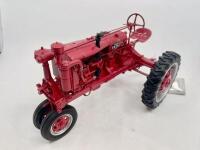FARMALL: A 1:12 scale Farmall F-20 tractor by Franklin Mint, complete with original packaging. - 2