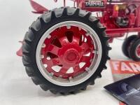 FARMALL: A 1:12 scale Farmall F-20 tractor by Franklin Mint, complete with original packaging. - 5