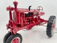 FARMALL: A 1:12 scale Farmall F-20 tractor by Franklin Mint, complete with original packaging. - 7
