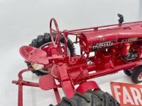 FARMALL: A 1:12 scale Farmall F-20 tractor by Franklin Mint, complete with original packaging. - 9