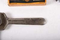 HARLEY-DAVIDSON: A group of three Harley-Davidson items - 5