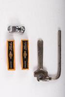 HARLEY-DAVIDSON: A group of three Harley-Davidson items - 7