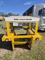 1970 Minneapolis-Moline/Oliver G1050 Tractor with Cabin - AMENDED - 30