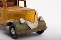 TURNER TOYS: A rare late 1920s- early 1930s large pressed steel dump truck by John C. Turner Toy Co. Ohio USA, 67cm long - 7