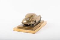 PORSCHE: A fine and rare heavy brass sculpture of Porsche 356 on a double plinth base, with etched artist signature '2001 Martin Russell', 12cm high, 28.5cm long, 16cm wide overall - 4