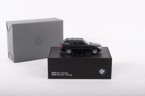BMW: A Kyosho 1:43 scale BMW 5 Series E61 Touring wagon, in BMW promo presentation box