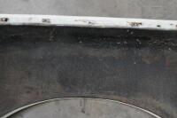 911 GUARDS: A pair of 1967-73 Porsche 911 front guards, white paintwork, some marks evident - 19