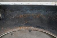 911 GUARDS: A pair of 1967-73 Porsche 911 front guards, white paintwork, some marks evident - 21