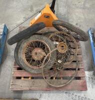 WHEELS: A selection of assorted wheels of varying sizes - 3