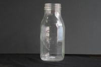 CASTROL: An original embossed Castrol 'Z' logo one quart glass oil bottle&nbsp; - 4