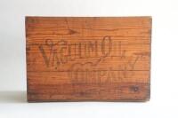 VACUUM OIL: An early Vacuum Oil Company 'Plume Benzine' hardwood crate, 37cm high, 53cm wide - 3