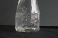 CASTROL: An original Castrol Wakefield embossed one imperial pint oil bottle - 2