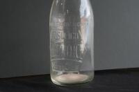 GOLDEN FLEECE: An original embossed Golden Fleece 'Hex Logo' one imperial quart glass oil bottle - 5