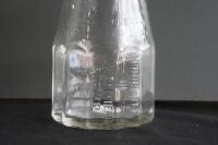 CASTROL: An original Castrol Wakefield embossed one imperial pint oil bottle - 4