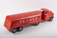 TEXACO: A large original c1950s Buddy L 'Texaco' fuel tanker, tin plate - 4
