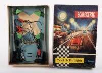 ACCESORIES: A early 1960s Scalextric No.A239 'Track & Pit Lights' within original pictorial box