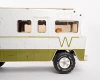 TONKA: A rare large c1970s Tonka Toys Winnebago RV/Camper in two tone green on white, 57cm long - 6