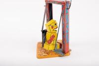 SWINGING ROBOT: A nice original c1960s tin toy wind up mechanical 'Swinging Baby Robot' by Yone toys Japan - 3