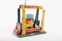 DRIVING ROBOT: An interesting c1950s 'Driving Robot' tin wind up toy, made in Japan - 3