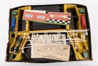 SCALEXTRIC: A c1960s Scalextric&nbsp;track set No.50, within box, including one Lotus C.82 open wheel racer - 4