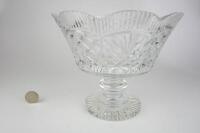 BOWL: A heavy and finely cut crystal footed bowl