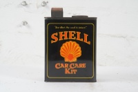SHELL: A c1980s Shell 'Car Care Kit' in form of an early Shell oil tin