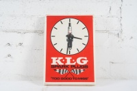 KLG: An excellent c1960s-1970s K.L.G Spark Plugs 'Too Good to Miss' plastic workshop clock. Presents in nice condition with light marks to face, 39cm high, 28cm wide.