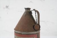 COR: A scarce early Commonwealth Oil Refineries (C.O.R) Coralite lamp kerosene one imperial quart tin - 7