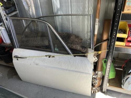 17A · JAGUAR: A collection of XJ6 mechanical, trim and body parts NO RESERVE [Location: Berridale, NSW] SALE ROOM NOTICE