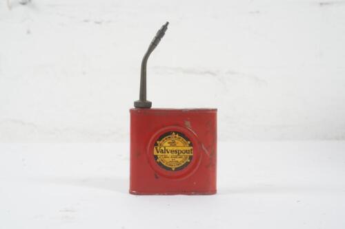 OILER: A Valvespout 'Leakproof' oiler by Muller, England.