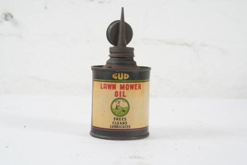 GUD: A small GUD 'Lawn Mower Oil' oiler