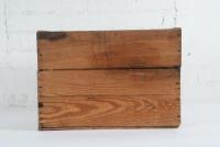 VACUUM OIL: An early Vacuum Oil Company 'Laurel Kerosene' hardwood crate, 37cm high, 53cm wide - 6