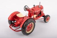 FARMALL: A Boyle Industries modern metal circa 1940s Farmall tractor&nbsp;ornament model, 31cm long - 2