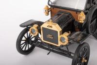 FORD: A 1:16 scale Franklin Mint 1913 Ford Model T in black - 2