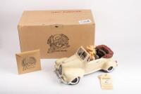 GUILLERMO FORCHINO: 'Ma Nouvelle Fiancee' comic art model car, limited edition, numbered '01614', by Guillermo Forchino, 35cm long, in original box