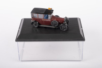 DAIMLER: An Oxford Diecast 1:43 scale 1929 Royal Daimler King George V, code RD001, in perspex case