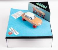 CITROEN: A 1:43 Vitesse Citroen DS 19 40eme ANNIVERSAIRE 1955-1995 model within acrylic case