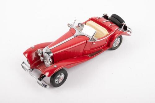 MERCEDES: A 1:24 scale Franklin Mint Mercedes-Benz 500K Special Roadster in red, within original box with foam inner